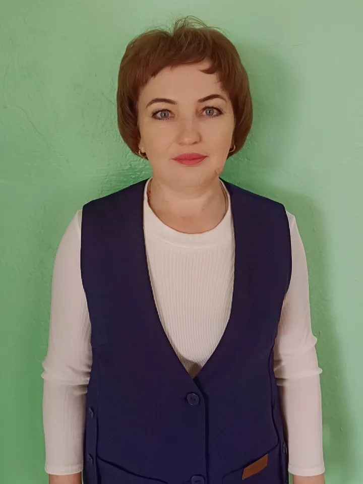 Лысачёва Ирина Вацлавовна.
